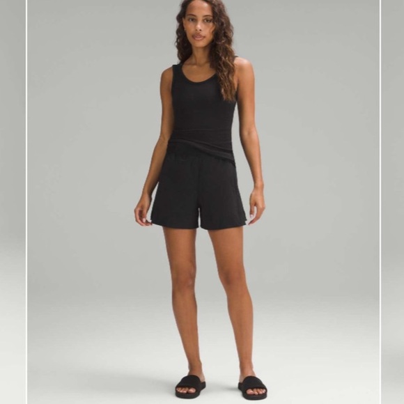 New! Lululemon Stretch Woven Relaxed-Fit High-Rise Short 4" Black 2315 - Picture 5 of 13
